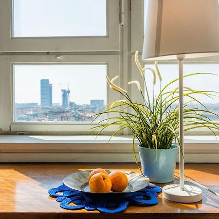 Skyline View Biancamano 1 Bdr With Balcony By Rentopolis Milano Ngoại thất bức ảnh